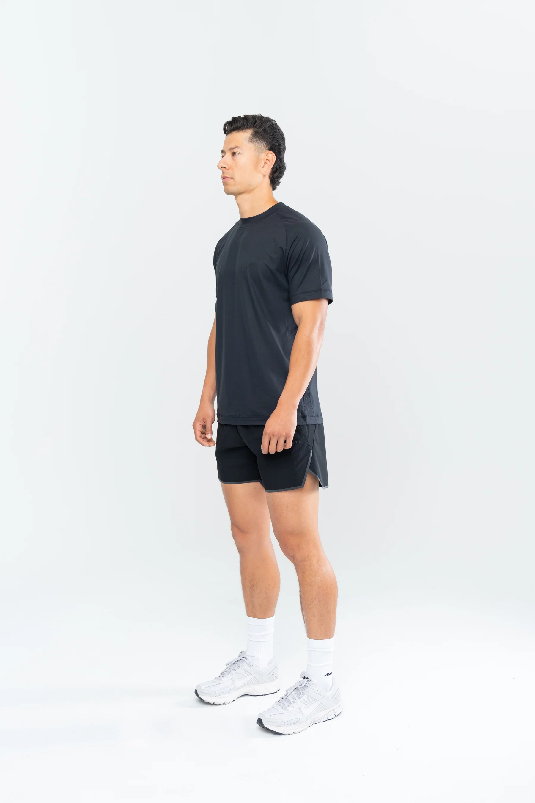 CORE PERFORMANCE SHORT SLEEVE - JET BLACK - Image 4