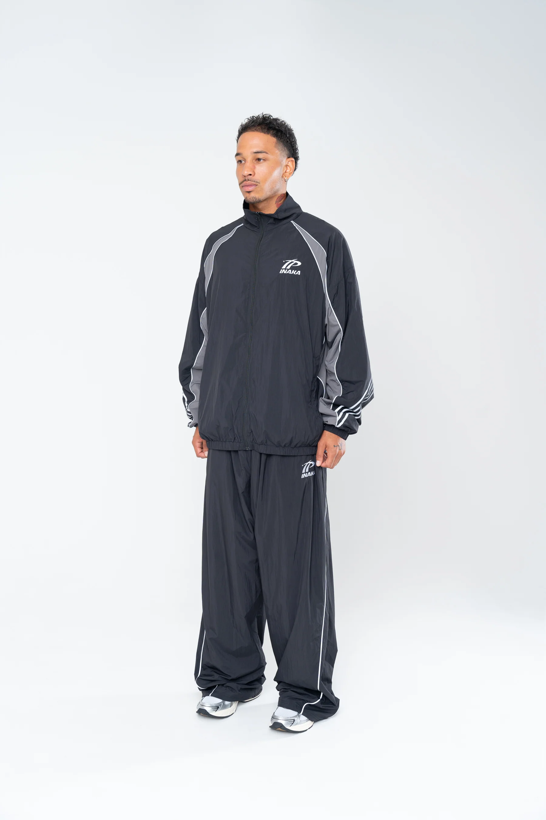 SPORTSWEAR TRACK JACKET - BLACK - Image 4